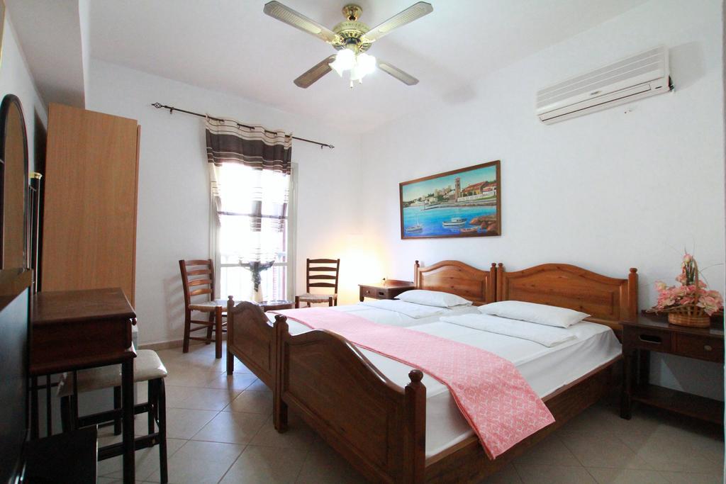 Traditional Apartments Alexandra ماغيستي الغرفة الصورة
